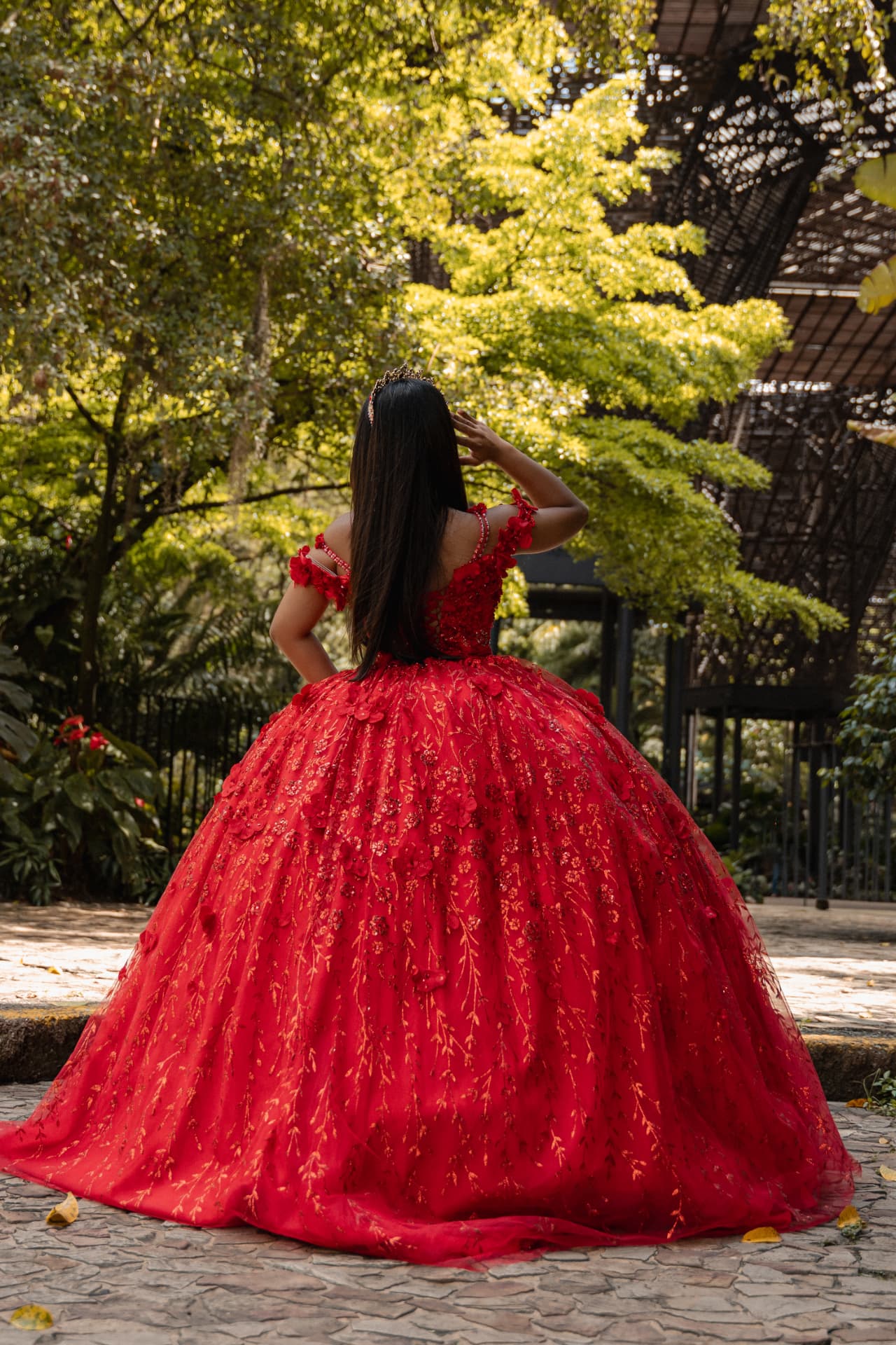Quince — Exterior