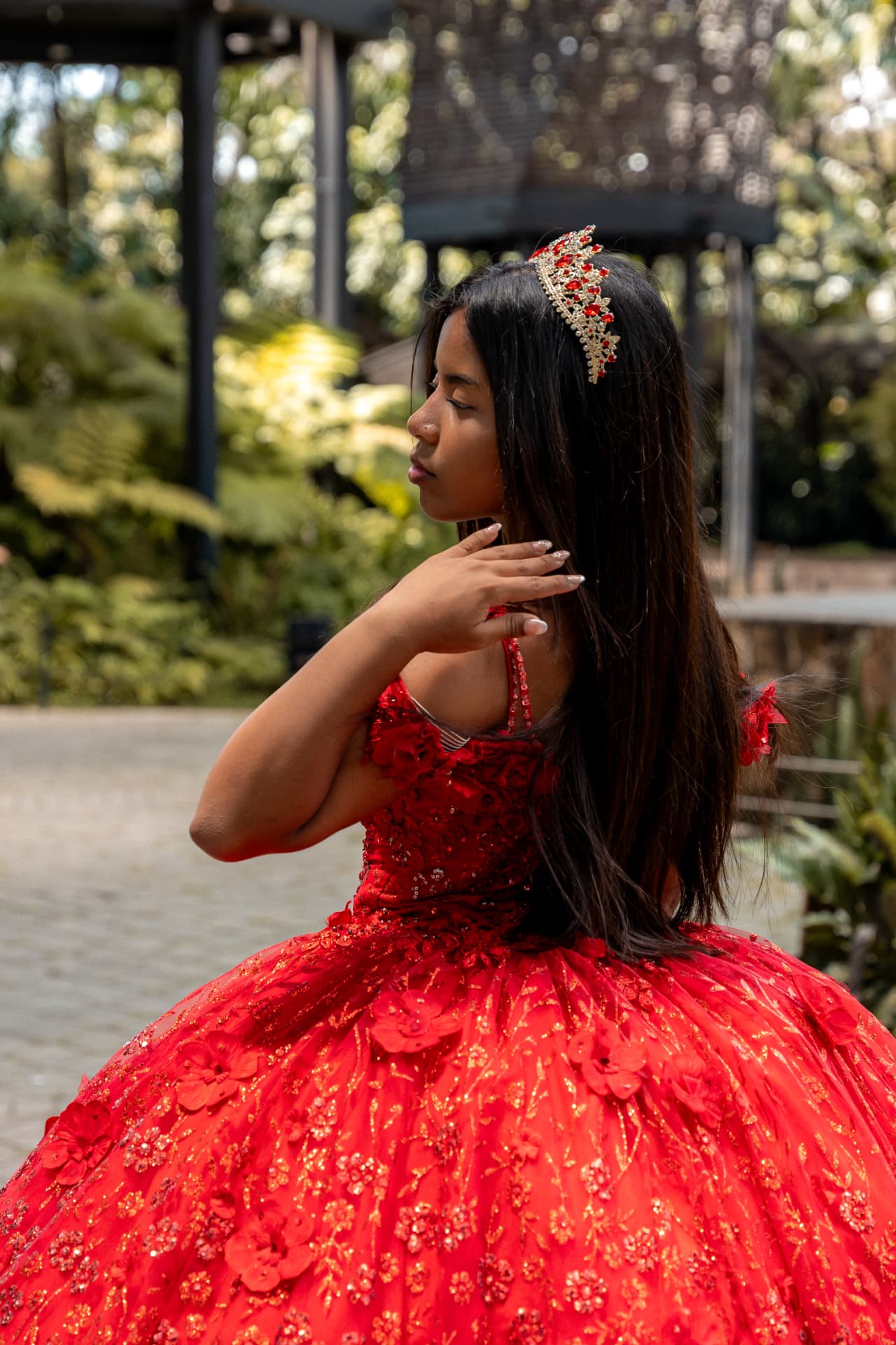 Quince — Exterior